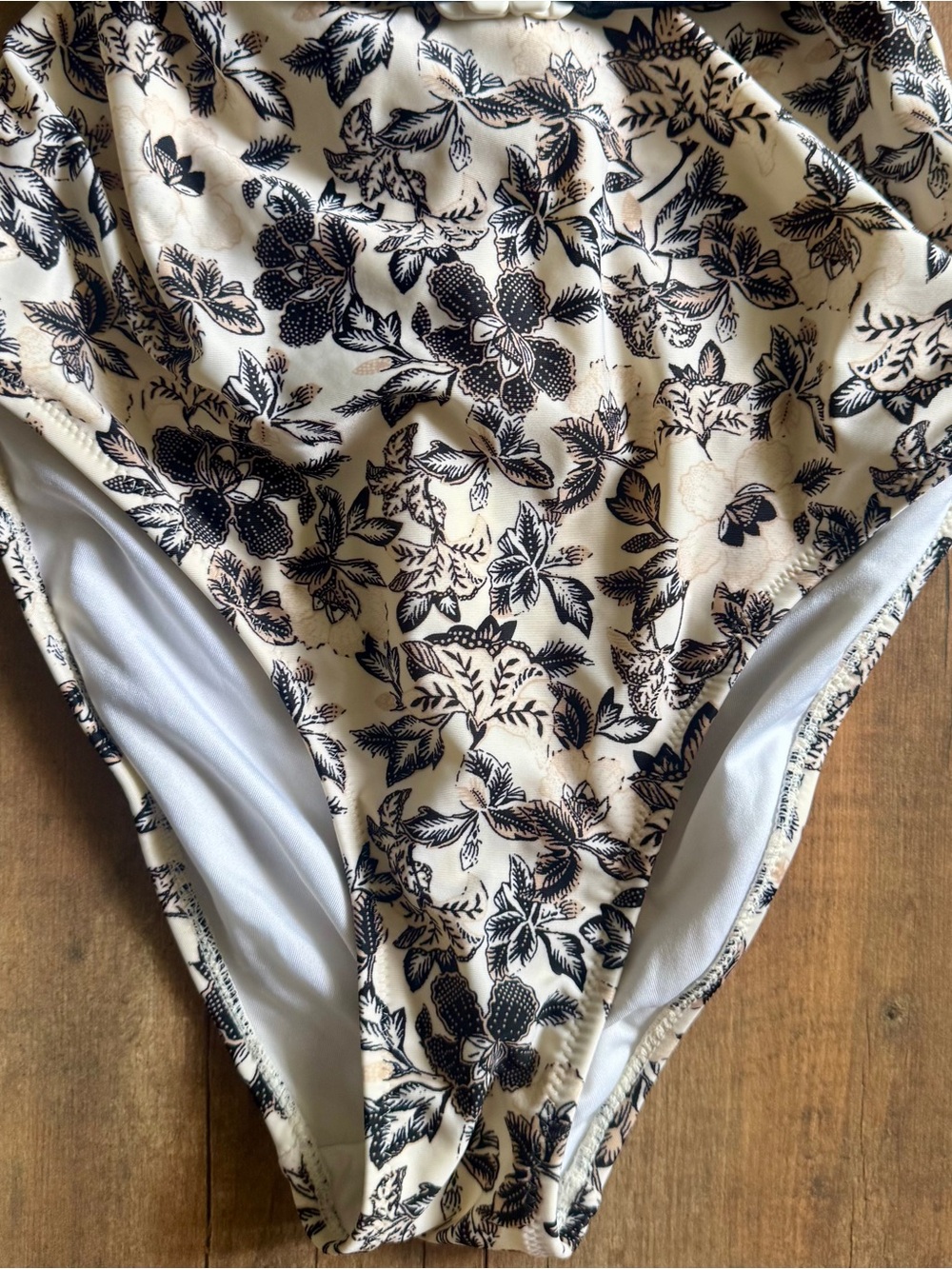 Old Navy Cream and Black Floral Criss-Cross One Piece Belted High Cut Swimsuit - Picture 5 of 8